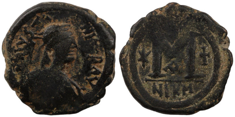 Justinian I. (527-565 AD) Æ Follis. (31mm, 18,63g) Nicomedia. Obv: D N IVSTINIAN...