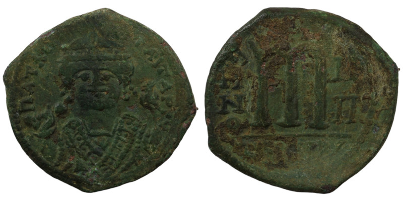 Tiberius II. Constantine. (578-582 AD). Æ Follis. (30mm, 11,74g). Theoupolis. Ob...