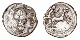 Anónimo
Denario. AR. Roma. (157-156 a.C.). A/Cabeza de Roma a der., detrás X. R/Victoria en biga a der. con látigo, en exergo ROMA. 3.74g. FFC.77. MB...