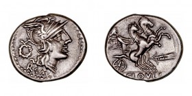 Clovlia
Denario. AR. A/Cabeza de Roma a der., detrás corona y debajo ROMA. R/Victoria en biga a der., debajo espiga y (T.) CLOVLI. 3.97g. FFC.572. Bo...