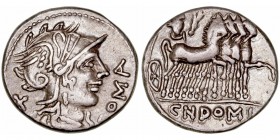 Domitia
Denario. AR. Roma. (116-115 a.C.). A/Cabeza de Roma a der., detrás X y delante ROMA. R/Júpiter con una rama de laurel sobre cuadriga a der., ...