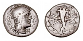 Fabia
Denario. AR. Roma. (127 a.C.). A/Cabeza de Roma a der., delante X y Q.MAX y detrás ROMA. R/Cuerno de la abundancia y haz de rayos, todo dentro ...