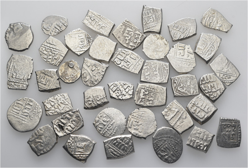 A lot of 38 silver coins. Including: Crusaders and Islamic. Very fine to extreme...