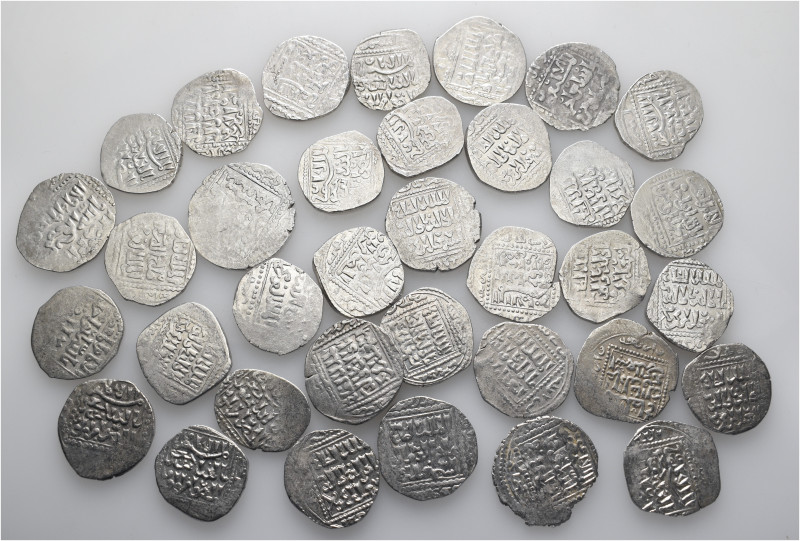 A lot of 35 silver coins. Including: Crusaders and Islamic. Very fine to extreme...