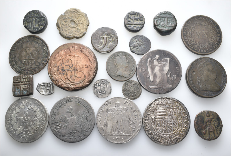 A lot containing 21 silver and bronze coins. Including: India and Modern. Fine t...