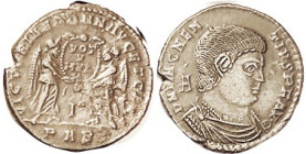 MAGNENTIUS, Cent, VICTORIAE etc, 2 Victories hldg shield, PAR; AEF/VF, centered, full lgnds, modest edge split, grey-brown patina, sl crudeness/roughn...