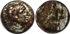 Griechische Münzen, MACEDONIA. Alexander III. "der Große" 336-323 v. Chr. AR Drachmen. 4,15 g. 16,6 mm. Vs.: Kopf des Herakles r. im Löwenfell. Rs.: Z...