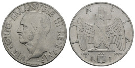 Regno d'Italia - Vittorio Emanuele III (1900-1943) 1 Lira "Impero" 1940 XVIIII - Variante IIII Stanghette - RR MOLTO RARA - Montenegro 229 - Ni

BB+...