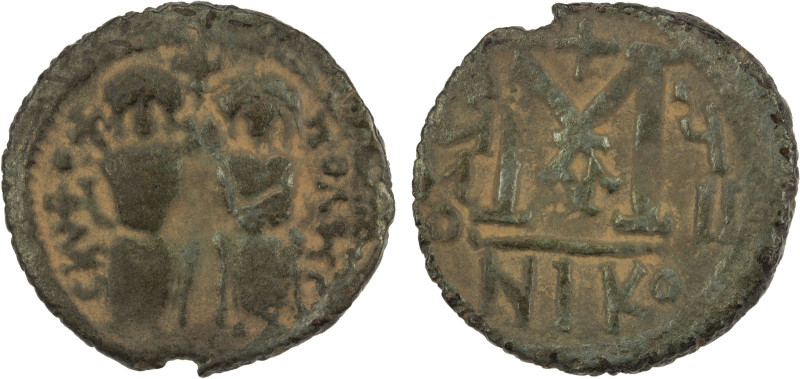 ARAB-BYZANTINE: Justin & Sophia type, late 7th century, AE follis (6.68g), Skyth...