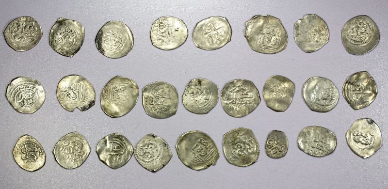 ALAWI SHARIF: LOT of 26 silver dirhams, nearly all of Muhammad III, including Me...