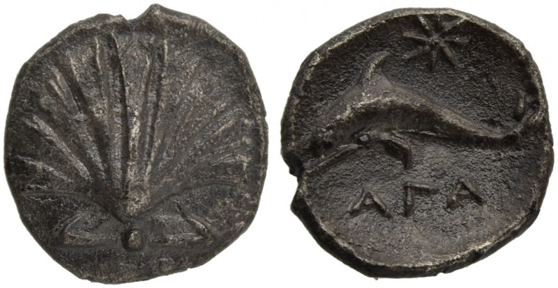 Apulia, Tarentum, Litra, ca. 420-227 BC; AR (g 0,81; mm 10; h 3); Shell, Rv. dol...