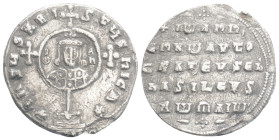 JOHN I ZIMISCES (969-976). Miliaresion. Constantinople. 2,5 g. 21,3 mm.
Obv: + IҺSЧS XRISTЧS ҺICA ✷. 
Cross crosslet set on globus above two steps; in...
