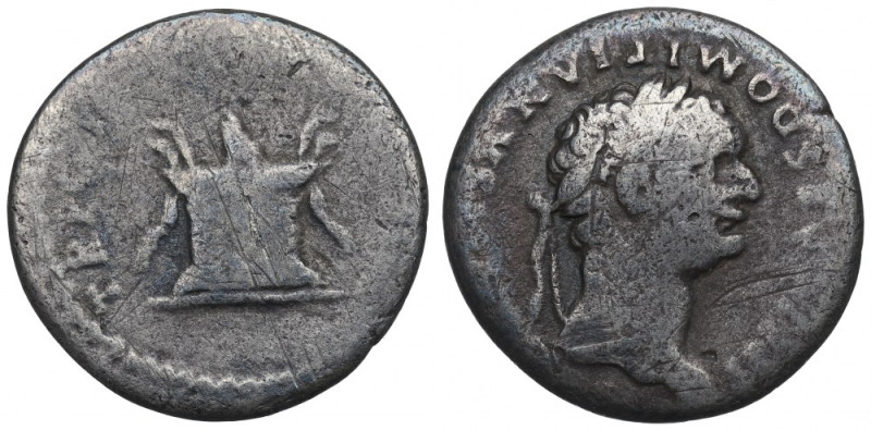 Roman Empire, Domitianus, Denarius Obiegowy egzemplarz. Patyna, nalot. Awers: gł...