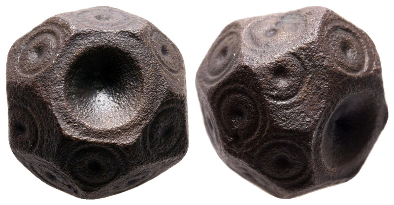 Islamic. Weight Æ

17 mm, 13,74 g

Very Fine