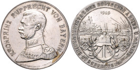 Deutsche Medaillen. 
Nürnberg. 
Versilb. Bronzemed. 1926, v. Fritz König b. Studrucker, Fürth, auf den Erinnerungstag der Deutschen Armee u. Marine,...