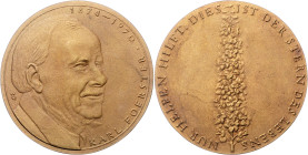 Deutsche Medaillen. 
Potsdam. 
Kleine Sammlung (38 St.) von Medaillen, Plaketten, Marken, Abzeichen u. Fahnennägeln, ab etwa 1900 bis DDR/BRD-Zeit, ...