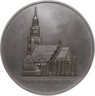 Kunstmedaillen der Gegenwart. 
Hoyer, Heinz (*1949, Elxleben). 
Einseitige Bronzegussplakette o.J. (Guss v. 1987), unsign., auf die Marienkirche in ...