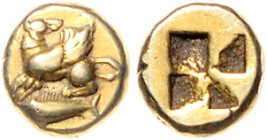 Münzen der griechischen Welt. 
Mysia/Kyzikos. 
Elektron-Hekte (1/6 Stater), ca. 500-450 vdZ, 2,65 g, geflügelter Hund n. li., den Kopf nach hinten g...