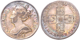 Großbritannien. 
Anne 1702-1714. Shilling 1707 E, 3. Büste, Jahreszahl mit fehlerhafter 0 (erscheint als Q), Bull 1428. Seaby&nbsp;3612. 


schöne...