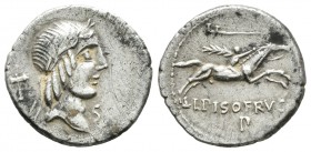 Calpurnia. Denario. 90-89 a.C. Roma. (Ffc-286). (Cal-309). Anv.: Cabeza laureada de Apolo a derecha, detrás martillo y delante S. Rev.: Jinete con pal...