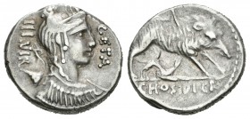 Hosidia. Denario. 68 a.C. Italia. (Ffc-748). (Craw-407/2). (Cal-618). Anv.: Busto diademado de Diana a derecha, con arco y carcaj sobre la espalda. Re...