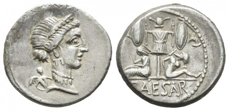 Julio César. Denario. 46-45 a.C. Galia. (Ffc-11). (Craw-468/1). (Cal-645). Anv.:...