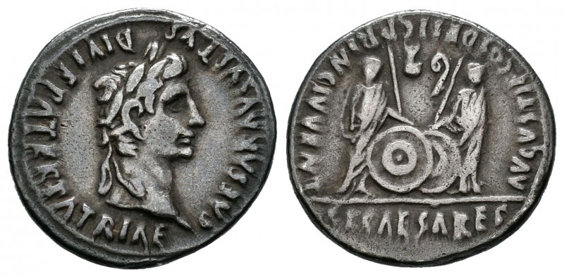 Augusto. Denario. 7-6 a.C. Lugdunum. (Ffc-22). (Ric-207). (Cal-855). Rev.: Cayo ...