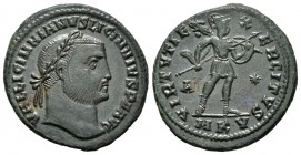 Licinio I. Follis. 308-309 d.C. Cyzicus. (Spink-15322 similar). (Ric-60). Rev.: VIRTVTI EXERCITVS. Marte avanzando a derecha, con lanza, trofeo y escu...