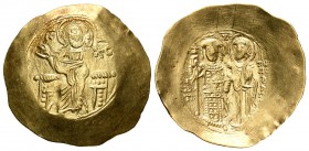 Juan II. Hyperpyron. 1118-1143 d.C. Tesalónica. (BC-1948). Anv.: Cristo entronizado de frente. Rev.: Juan en pie a izquierda siendo coronado por la Vi...