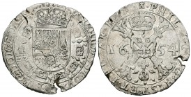 Felipe IV (1621-1665). 1 patagón. 1654. Tournai. (Vic-1137). (Vanhoudt-645.TO). Ag. 28,13 g. Grietas de acuñación. Restos de brillo original. MBC. Est...
