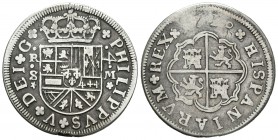 Felipe V (1700-1746). 4 reales. (1)718. Sevilla. M. (Cal-1144). Ag. 9,78 g. Armas de borgoña con 3 flores de lis y el 4 boca arriba. Golpe en el canto...