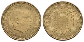 Estado español (1936-1975). 1 peseta. 1953*19-54. Madrid. (Cal-84). 3,52 g. EBC+. Est...70,00.