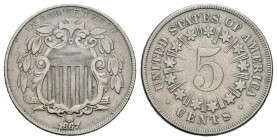 Estados Unidos. 5 cents. 1867. (Km-96). Ag. 5,04 g. Nickel shield first type with rays. MBC+. Est...100,00.