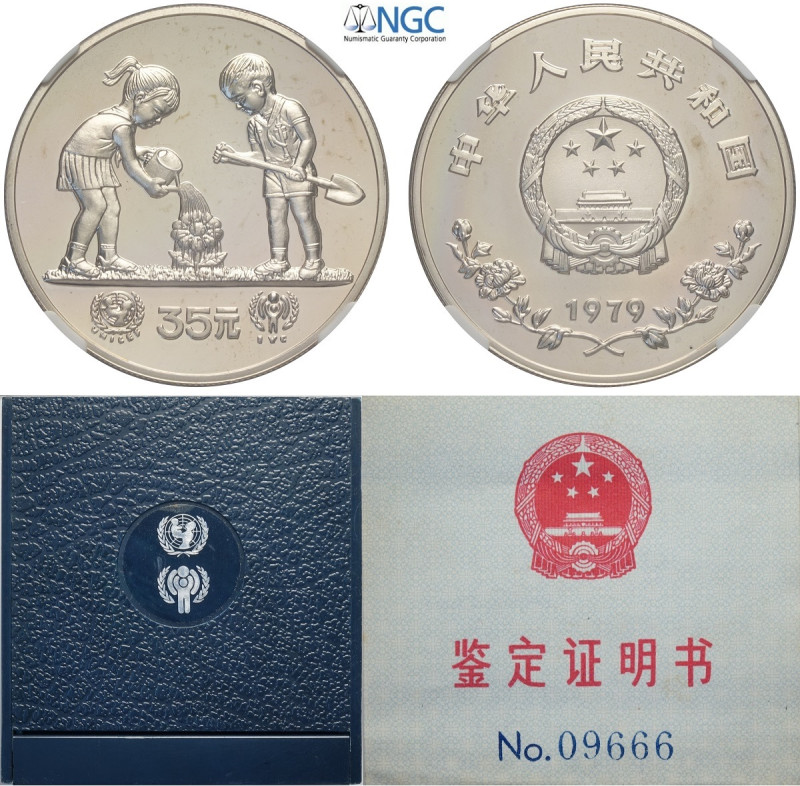 China, People's Republic, 35 Yuan 1979, KM-8 Ag mm 36 with original box and thre...