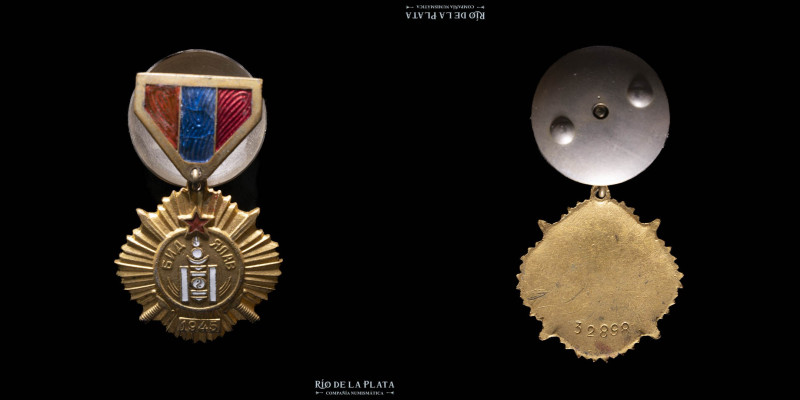 Mongolia. 1945. Victoria de Rusia y Mongolia sobre Japón. Metal dorado; 40mm; 44...