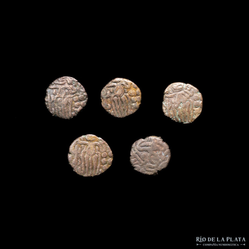 India. Chola Empire. Rajaraja I (985-1014 AD) Lot x 5 AE Kasu. Sold as is, no re...
