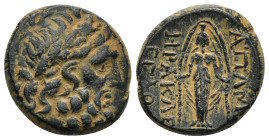 Phrygia. Apameia. HPAKΛEI (Herakle-) and EΓΛO (Eglo-), magistrates circa 88-40 BC. Bronze Æ (18mm, 6.9 g) Laureate head of Zeus right / AΠAME[ΩN] HPAK...