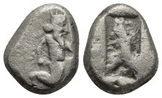 Great Kings of Persia. Darios II or Arteaxerxes III AR Siglos. (15mm, 5.43 g) Sardis c. 420-350. Persian king kneeling-running r., holding dagger and ...