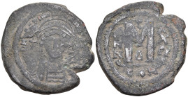 Byzantine
Justinian I (527-565 AD). Constantinople
AE Follis (32.2mm 16.665g)