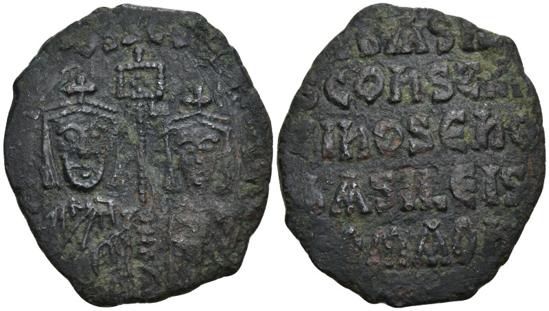 Byzantine
Basil I with Constantine (868-870 AD). Constantinople
AE Follis (25....