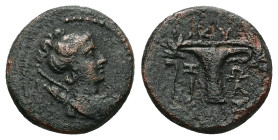 Aeolis, Kyme. Ae, 3.23 g 16.65 mm. Circa 2nd century BC.