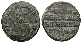 Constantine VII Porphyrogenitus and Romanus I, AD 913-959. AE, Follis. 6.78 g. 26.08 mm. Constantinople.