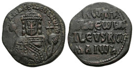 Constantine VII Porphyrogenitus and Romanus I, AD 913-959. AE, Follis. 9.20 g. 26.48 mm. Constantinople.