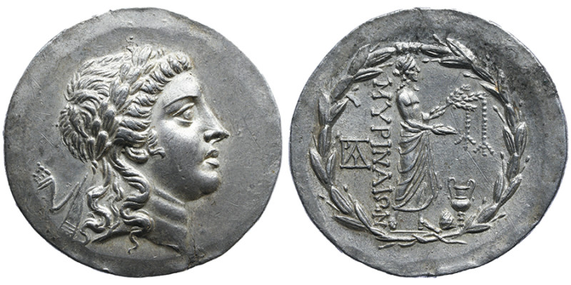 EOLIDE
Tétradrachme en argent, Myrina, 155-145 av.
J.C., AG 16.78 g.
Avers : Têt...