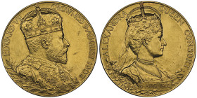 Edward VII 1901-1910
Médaille en or pour le couronnement d'Édouard VII et d'Alexandra à Westminster, Londres, 1902, AU 55 mm By G. W. de Saulles
Avers...