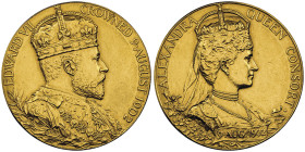 Edward VII 1901-1910
Médaille en or couronnement d'Édouard VII et d'Alexandra à Westminster, 1902, AU 17 g. 31 mm
Avers : EDWARD VII - CROWNED 9. AUGU...