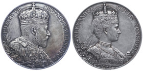 Edward VII 1901-1910
Médaille er argent "Coronation", 1902, AG By G. W. de Saulles
Avers : EDWARD VII CROWNED 9 AUGUST 1902. Buste couronné du roi à d...