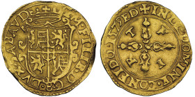 Emanuele Filiberto 1553-1580
Scudo d'oro del Sole, VI tipo, Bourg, 1579 ED, AU 3.29 g.
Avers : EM. FILIB. D. G. DUX. SABAUD
Ref : Cud. 571t. var. MIR ...