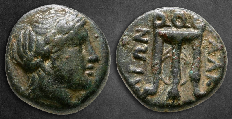 Macedon. Chalkidian League. Olynthos circa 420-348 BC. 
Bronze Æ

12 mm, 2,27...
