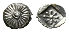 IONIA. Erythrai Tetartemorion (Circa 480-450 BC).
Obv: Rosette.
Rev: Flower in circle within incuse square.
Condition: Very fine.
Weight: 0,28 gr 
Dia...